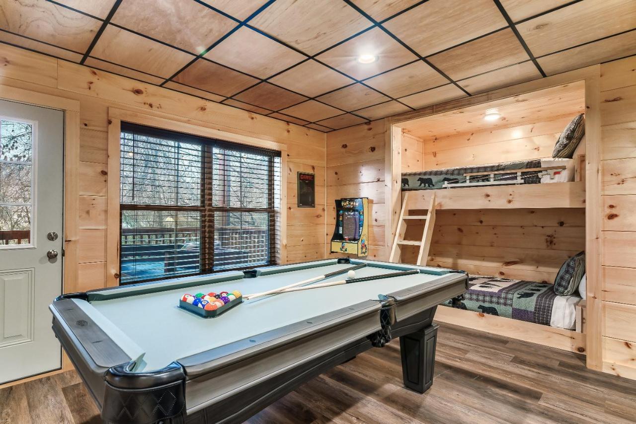 Mountains R Calling, Cozy Hideaway, King Beds, Hot-Tub, Arcade, Ev Ready Pigeon Forge Exterior photo