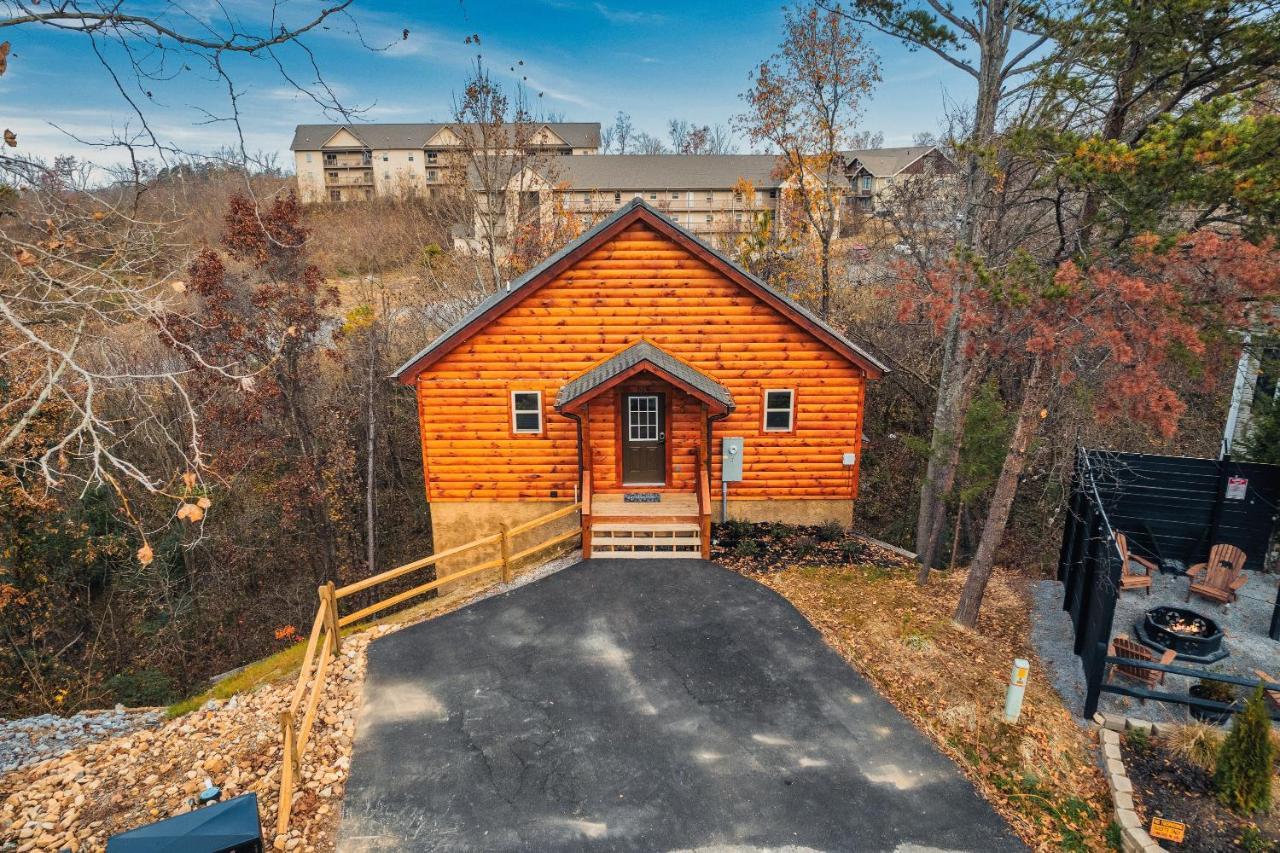 Mountains R Calling, Cozy Hideaway, King Beds, Hot-Tub, Arcade, Ev Ready Pigeon Forge Exterior photo