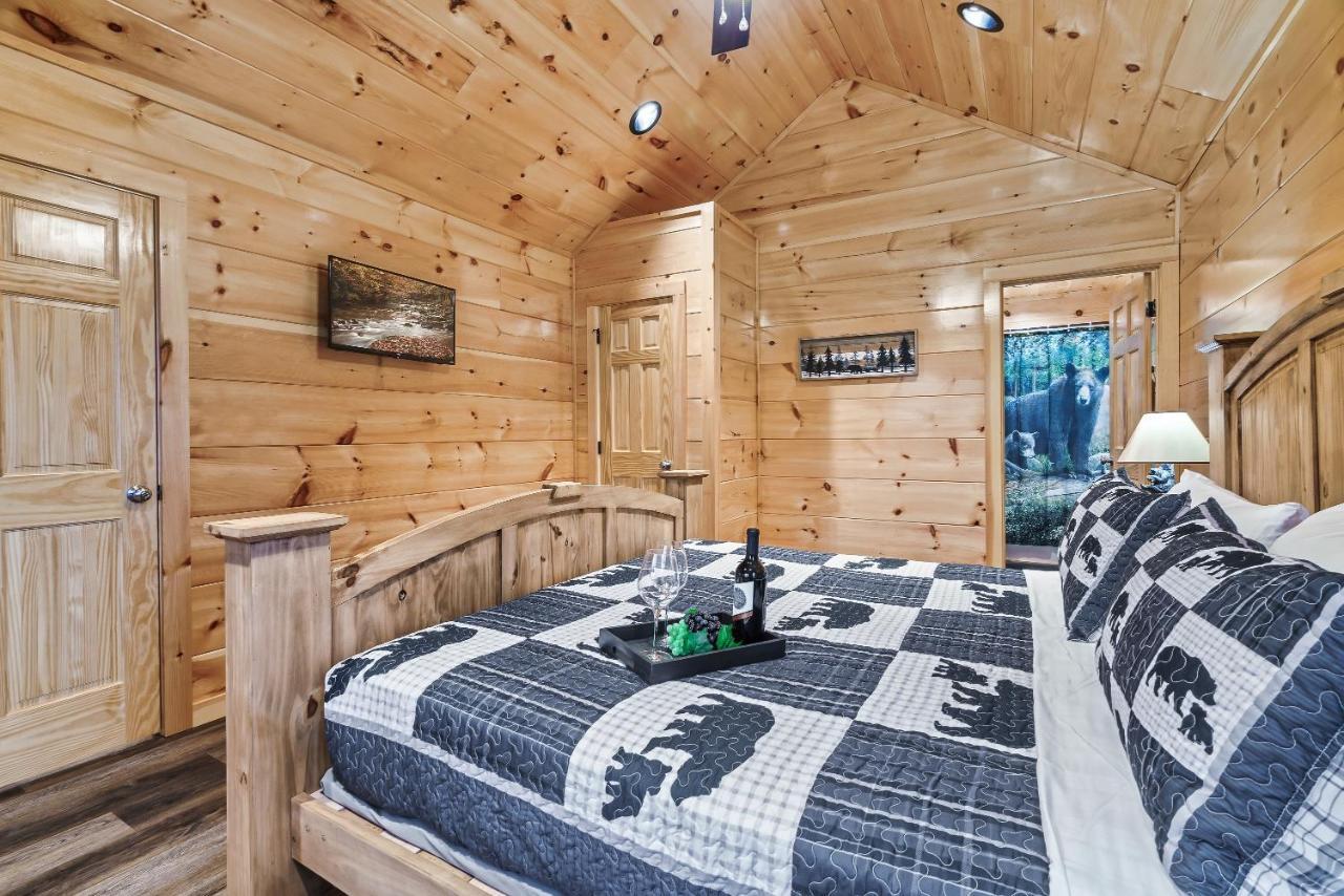 Mountains R Calling, Cozy Hideaway, King Beds, Hot-Tub, Arcade, Ev Ready Pigeon Forge Exterior photo