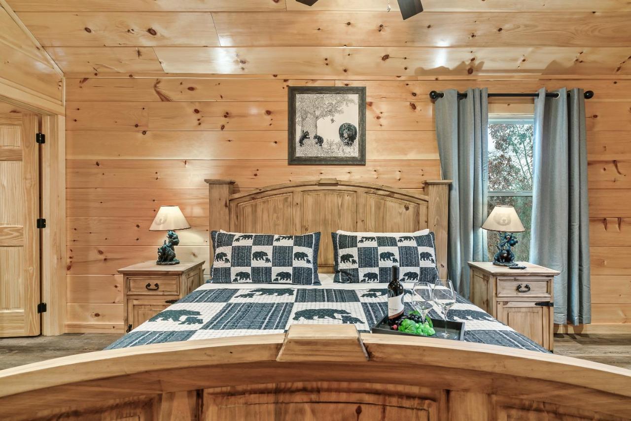 Mountains R Calling, Cozy Hideaway, King Beds, Hot-Tub, Arcade, Ev Ready Pigeon Forge Exterior photo